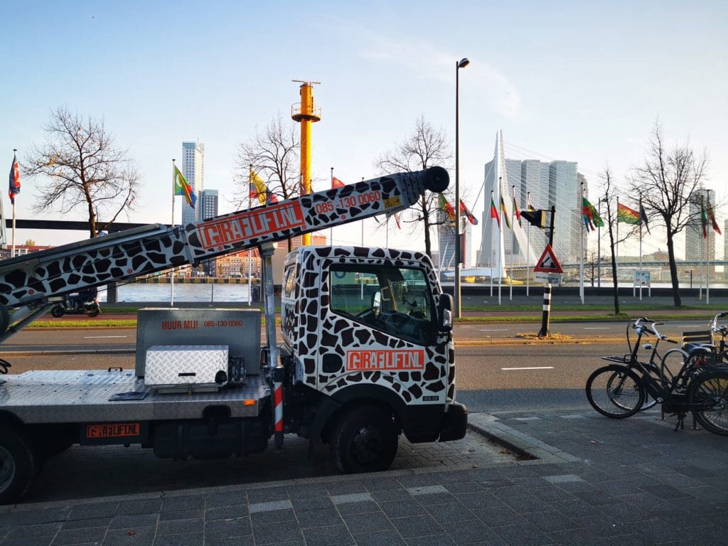 Waarom een Verhuislift Rotterdam inhuren